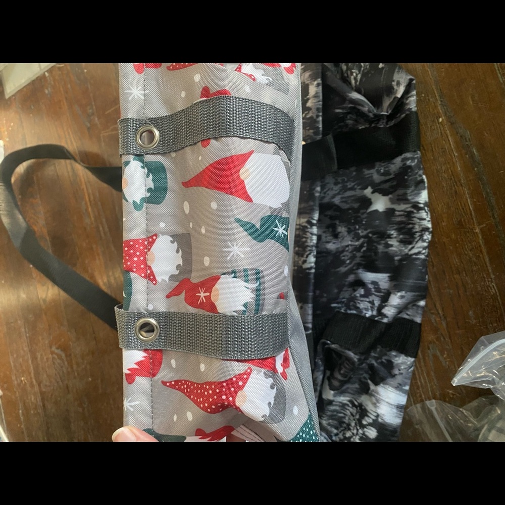 Tiny utility tote